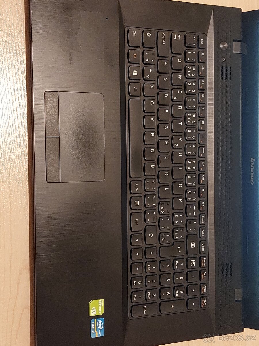 Lenovo Ideapad G700 17" notebook 8GB RAM SSD Intel i5 - 2