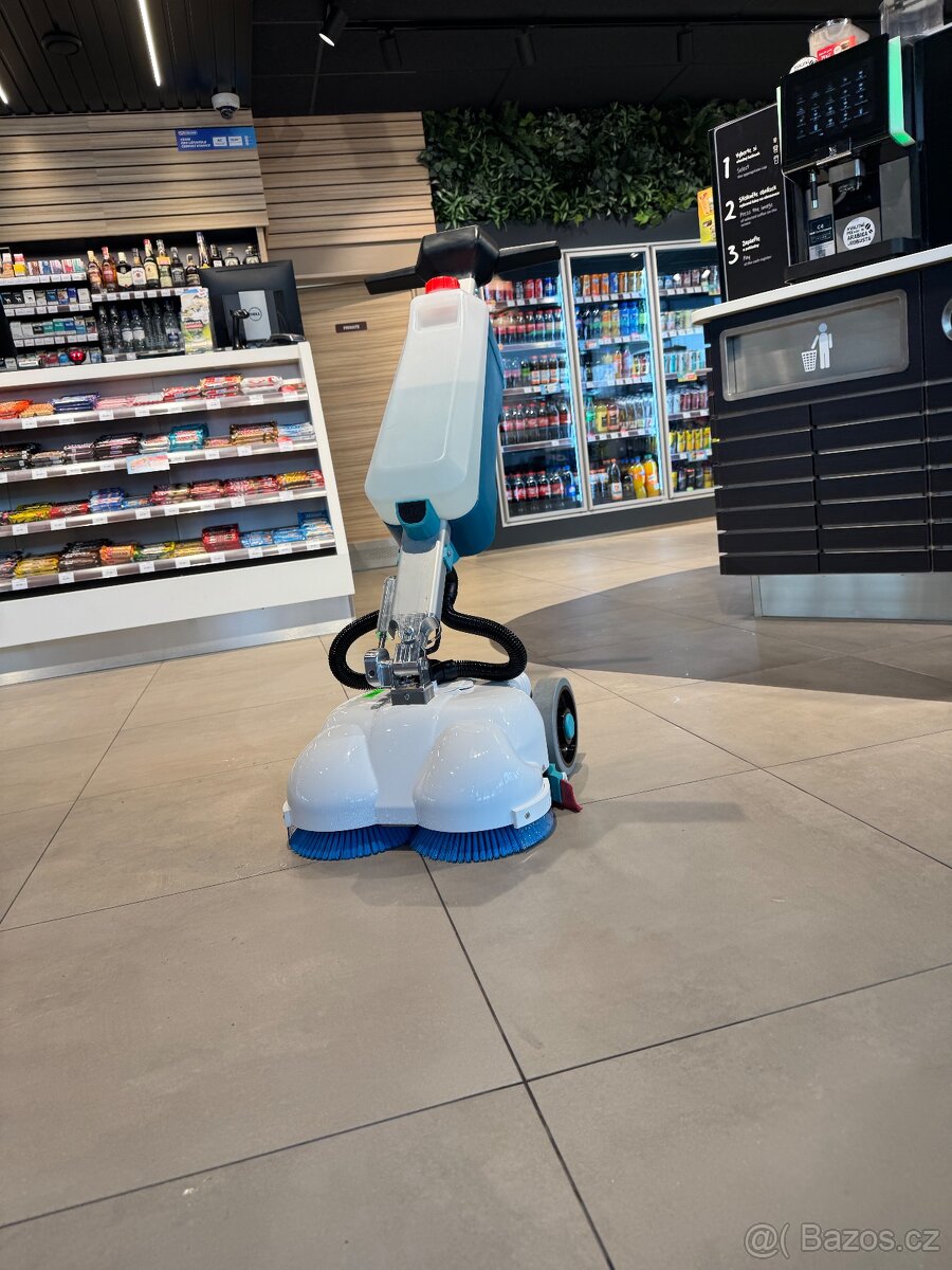 Podlahový myci stroj LIA PRO I. - 2