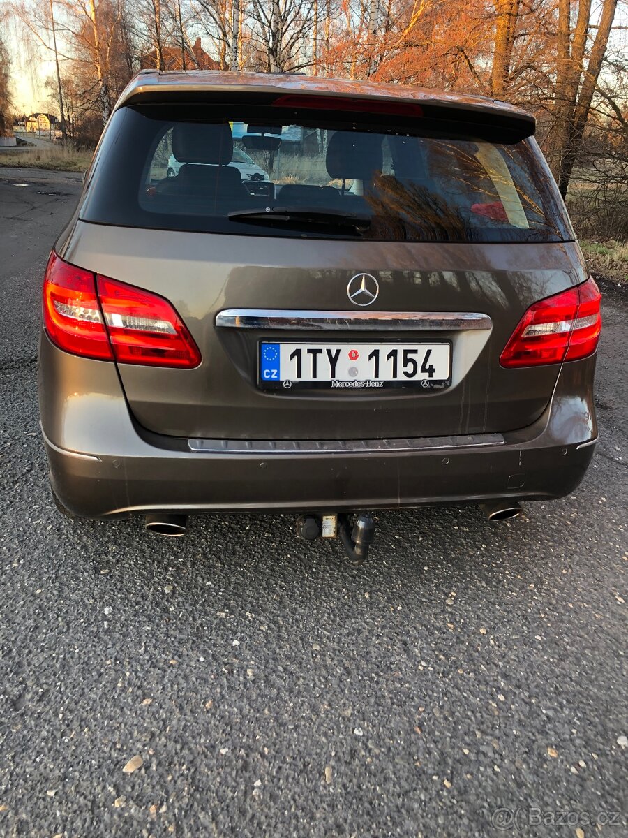 Mercedes-Benz B180d W245 2013, 143000 km - 2