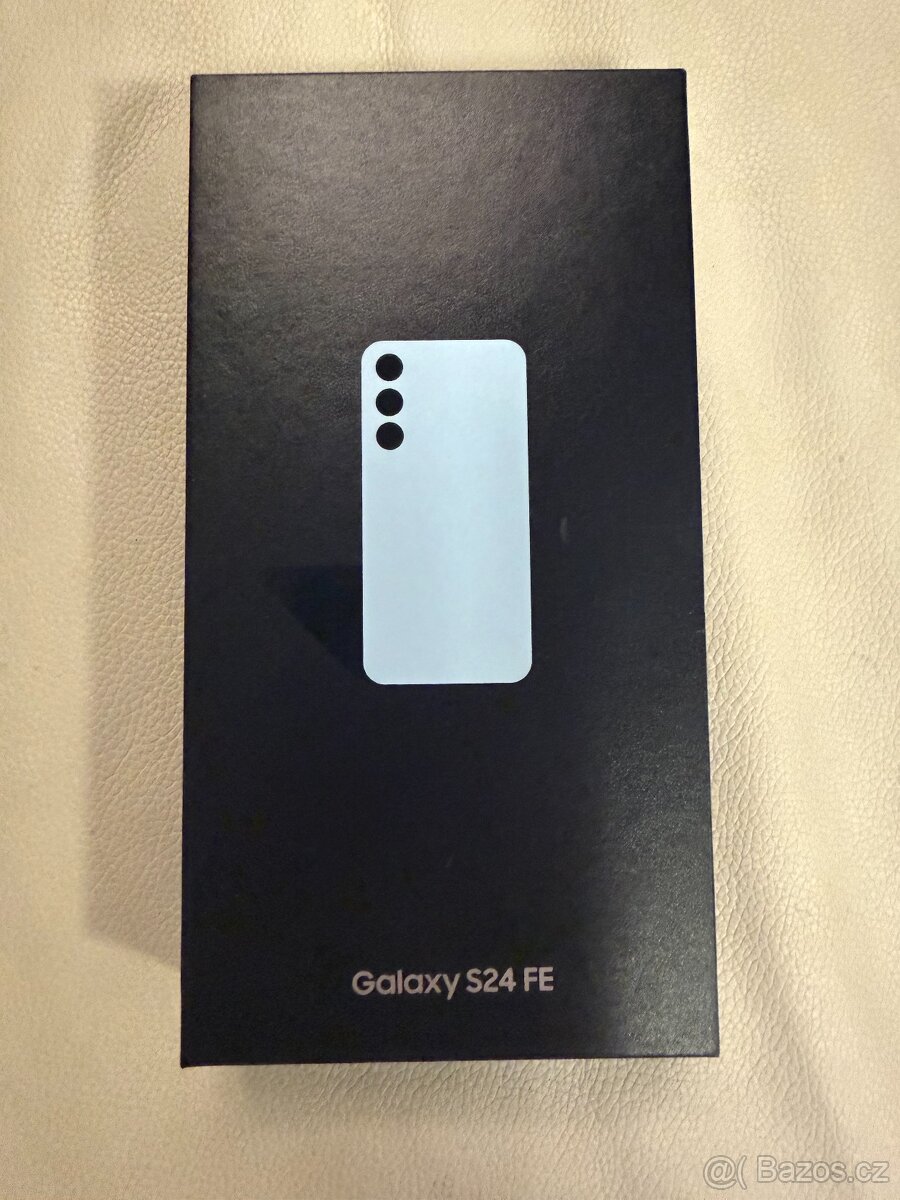 Samsung S24 FE Blue - 2