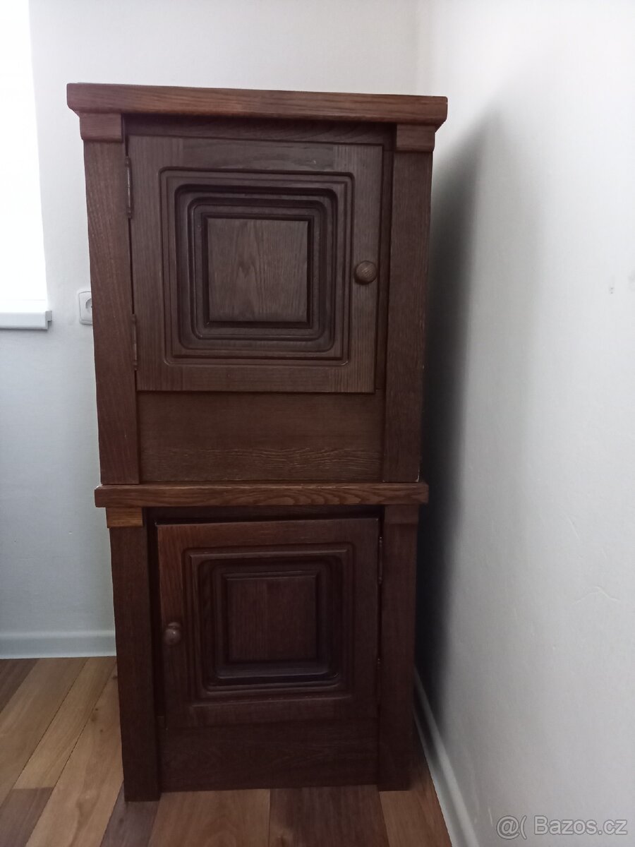 Dubové rustikální noční stolky - 2