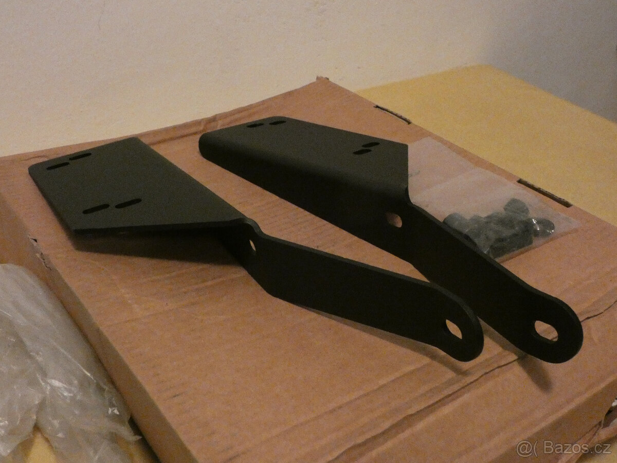 HONDA FORZA 125 NOSIČ / DRŽÁK ZADNÍHO KUFRU - 2