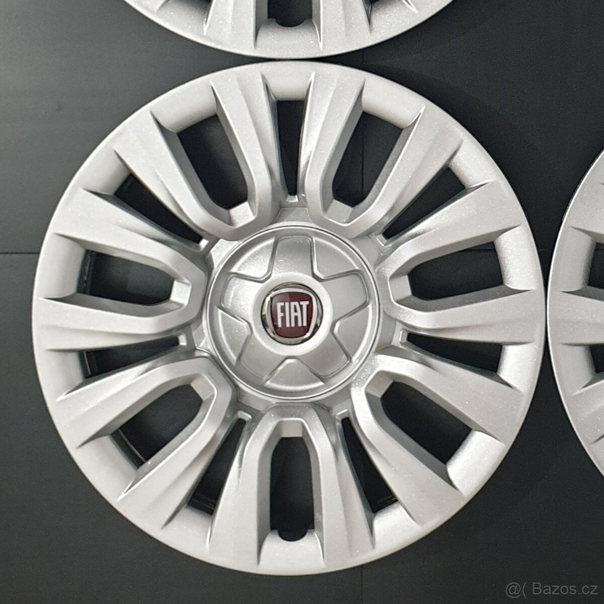 Poklice Fiat 15" ORIGINÁLNÍ č. A11 - 2