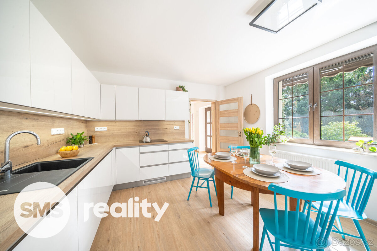 RD 4+1, 225 m2 (včetně garáže a terasy), pozemek 1061 - 2