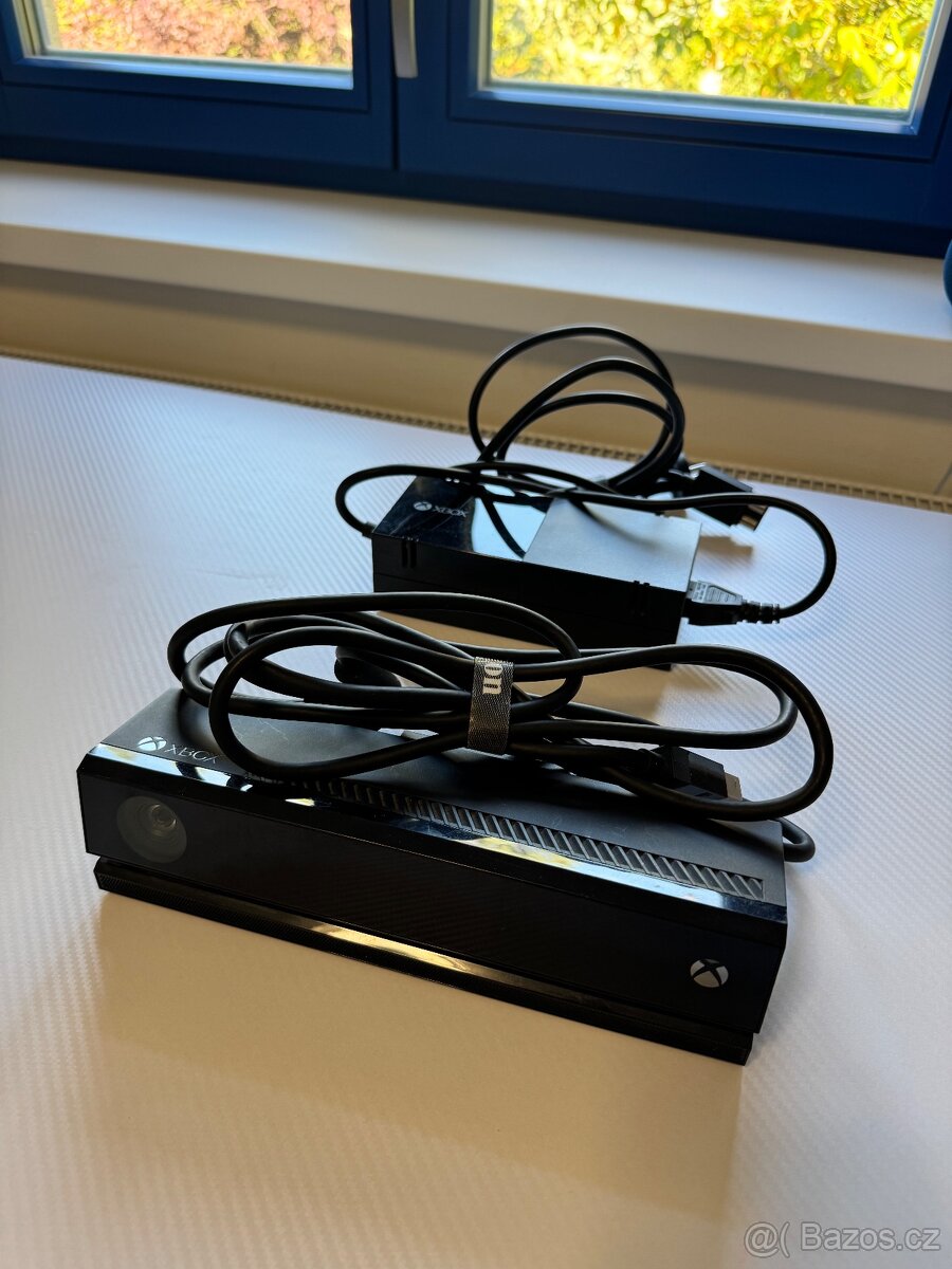 Xbox One 500GB + Kinect + nový ovladač - 2