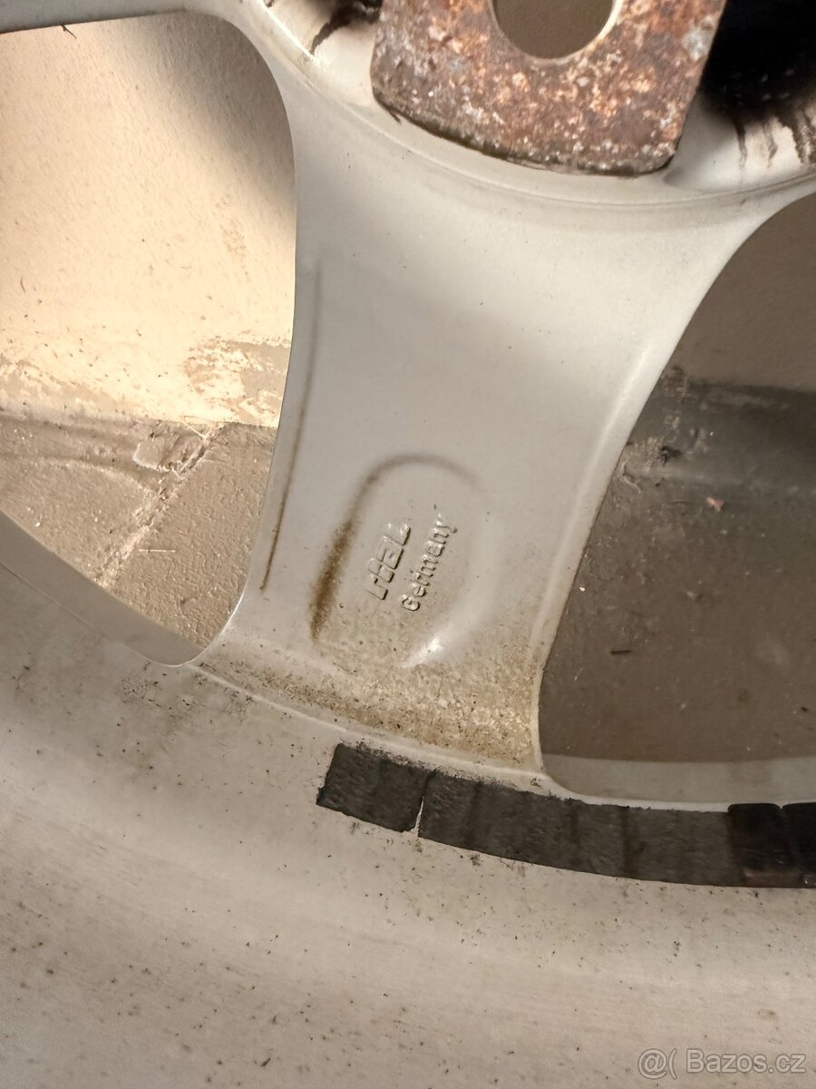 5x112 255/40/19. Audi q3 q5 a6 - 2