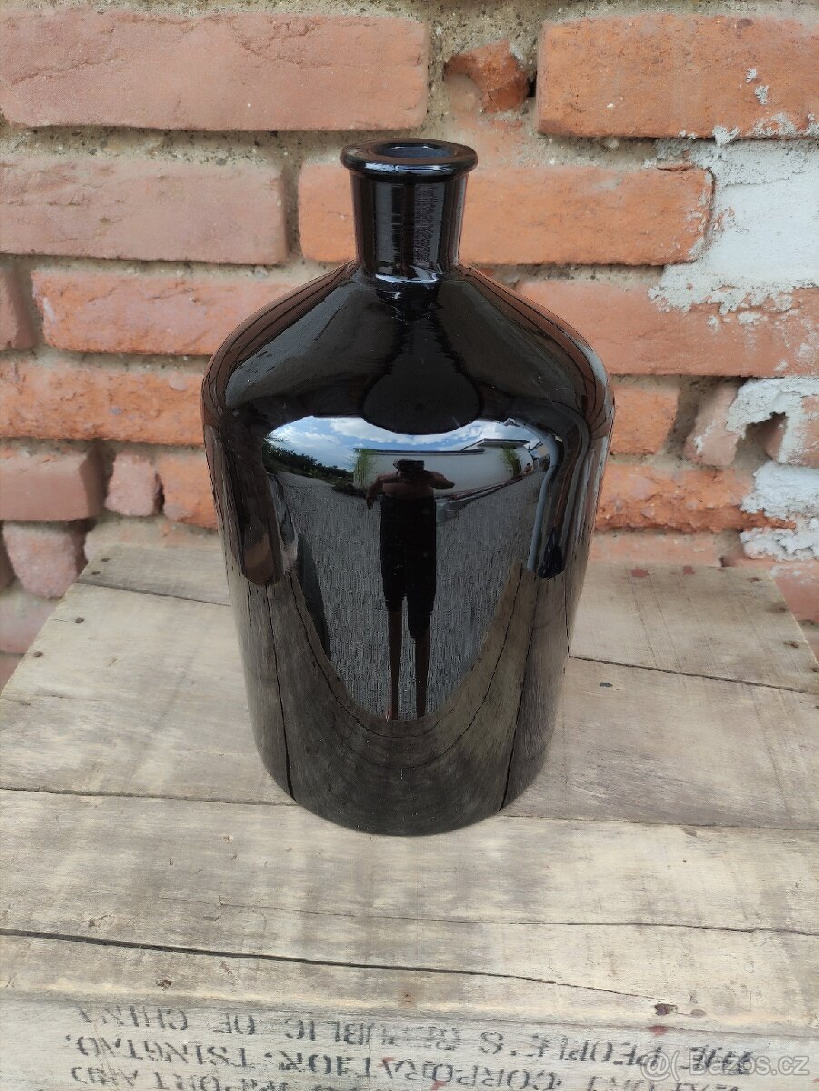 Černá sklenice, karafa, váza, demižon 5 l - 2