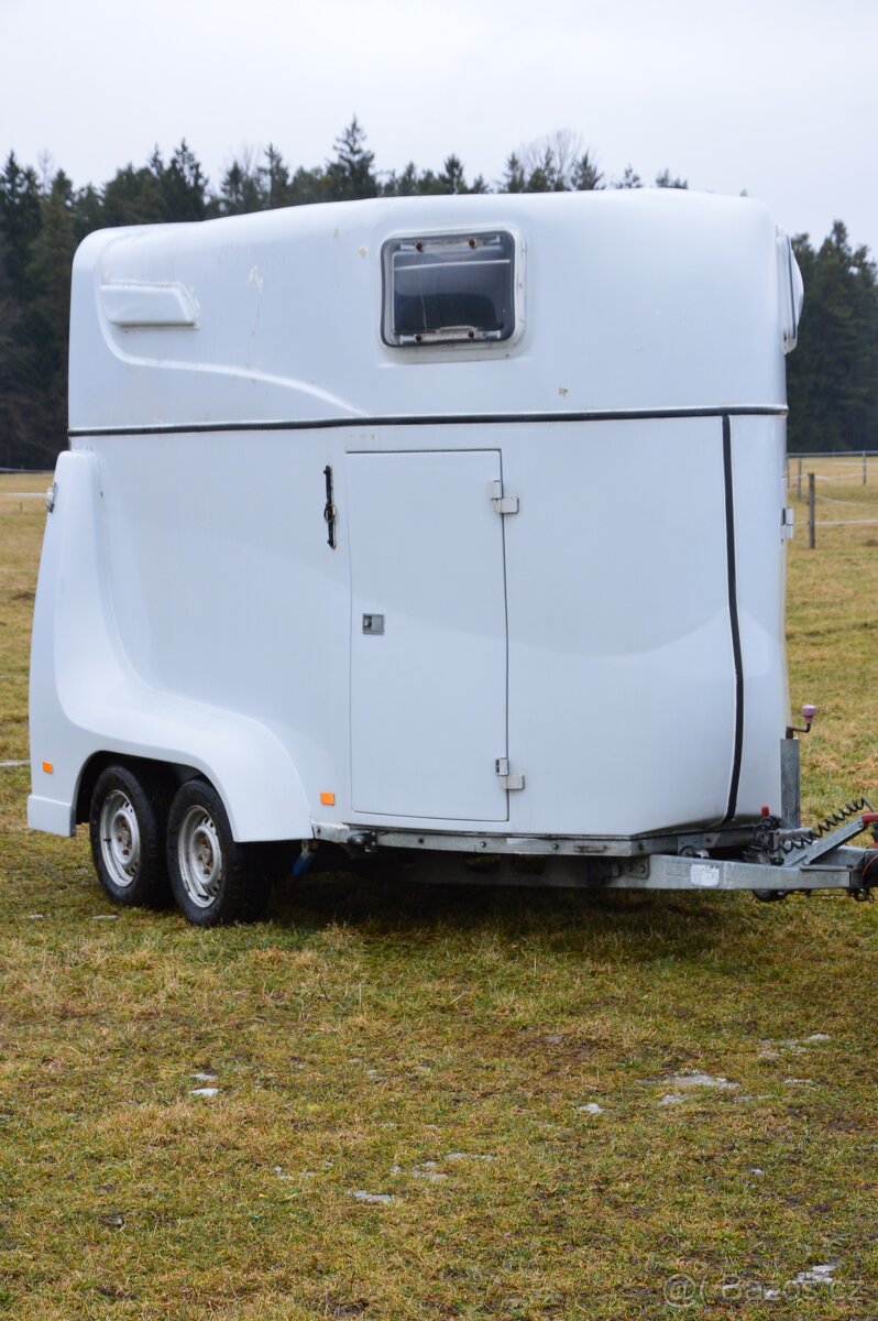Přívěs pro přepravu koní Paragan - 2