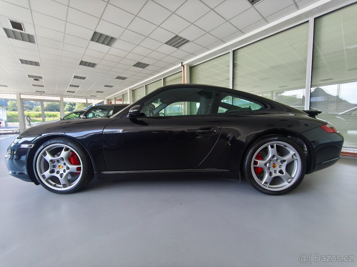 Porsche 911 Carrera S - 2