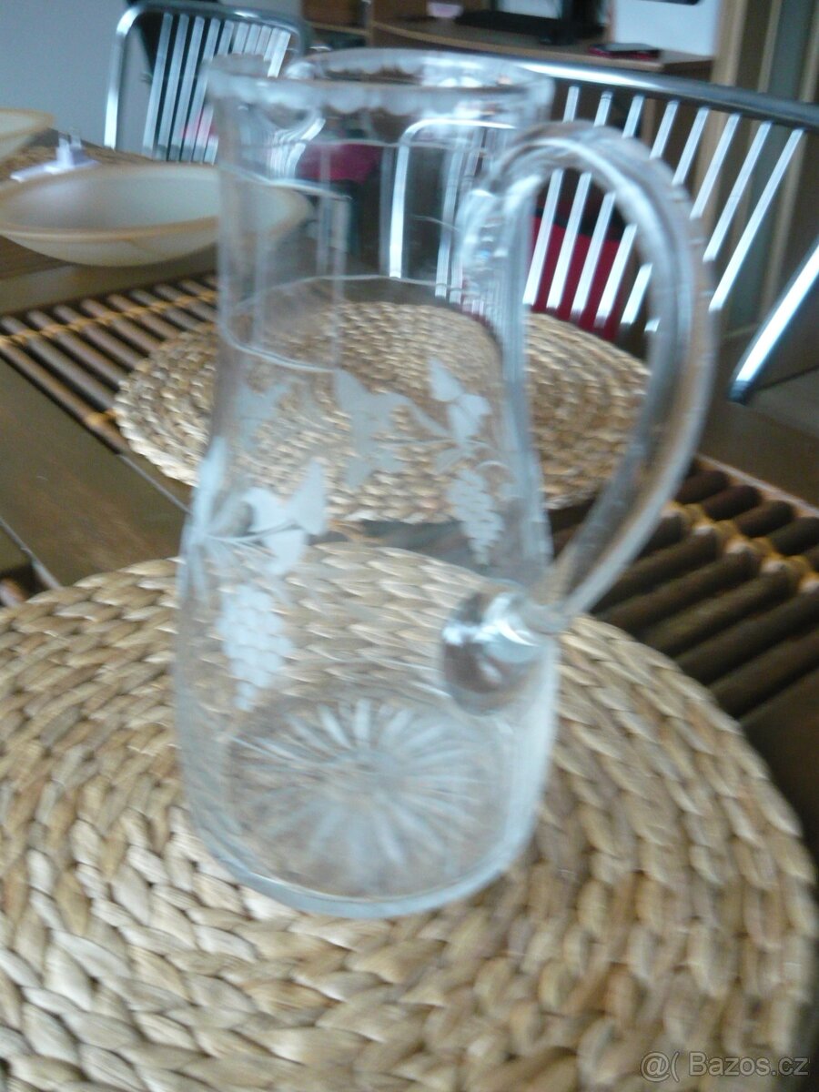 skleněný džbán - 2