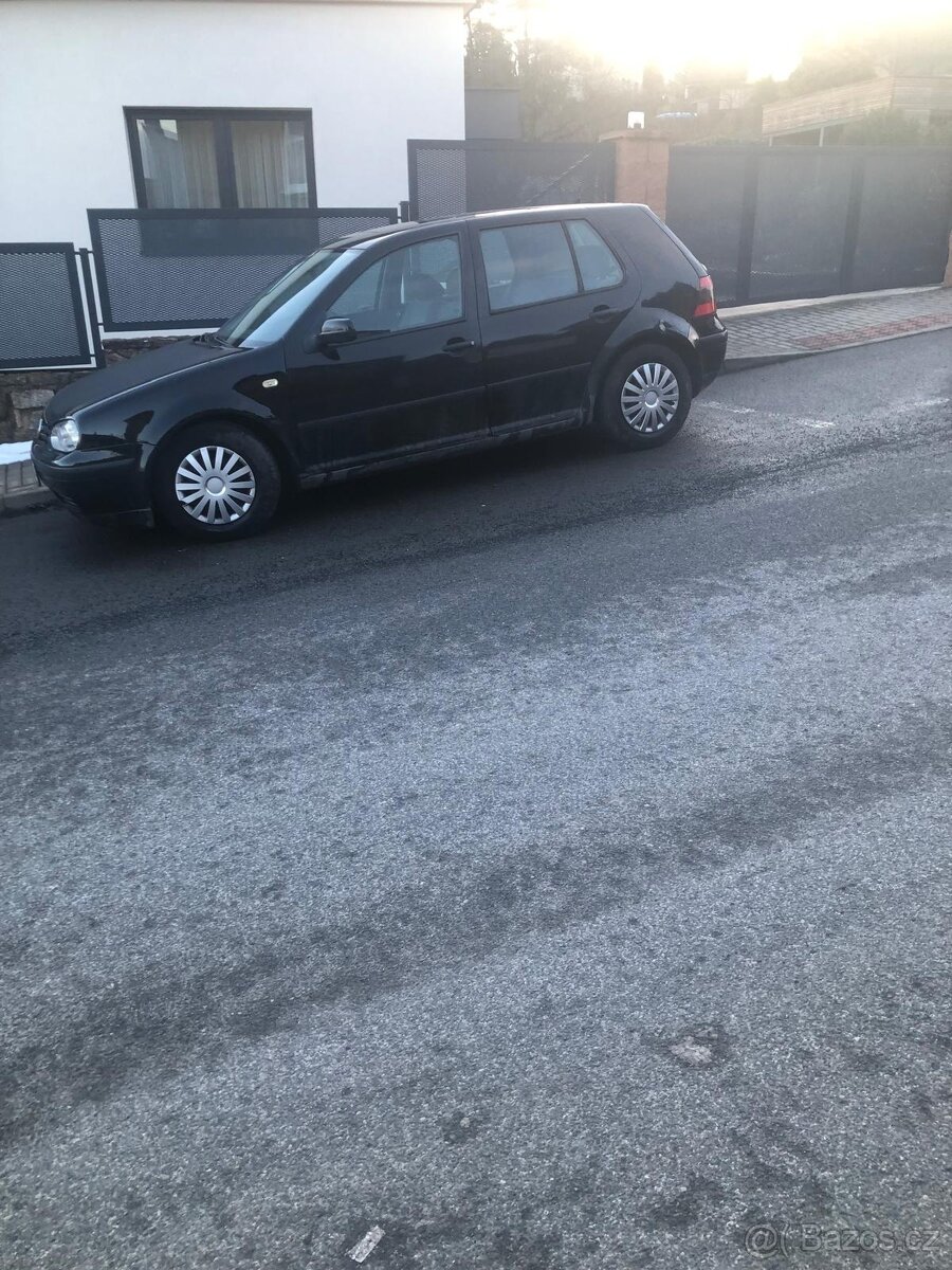 Golf 4 1,9D r.v.99 50KW - 2