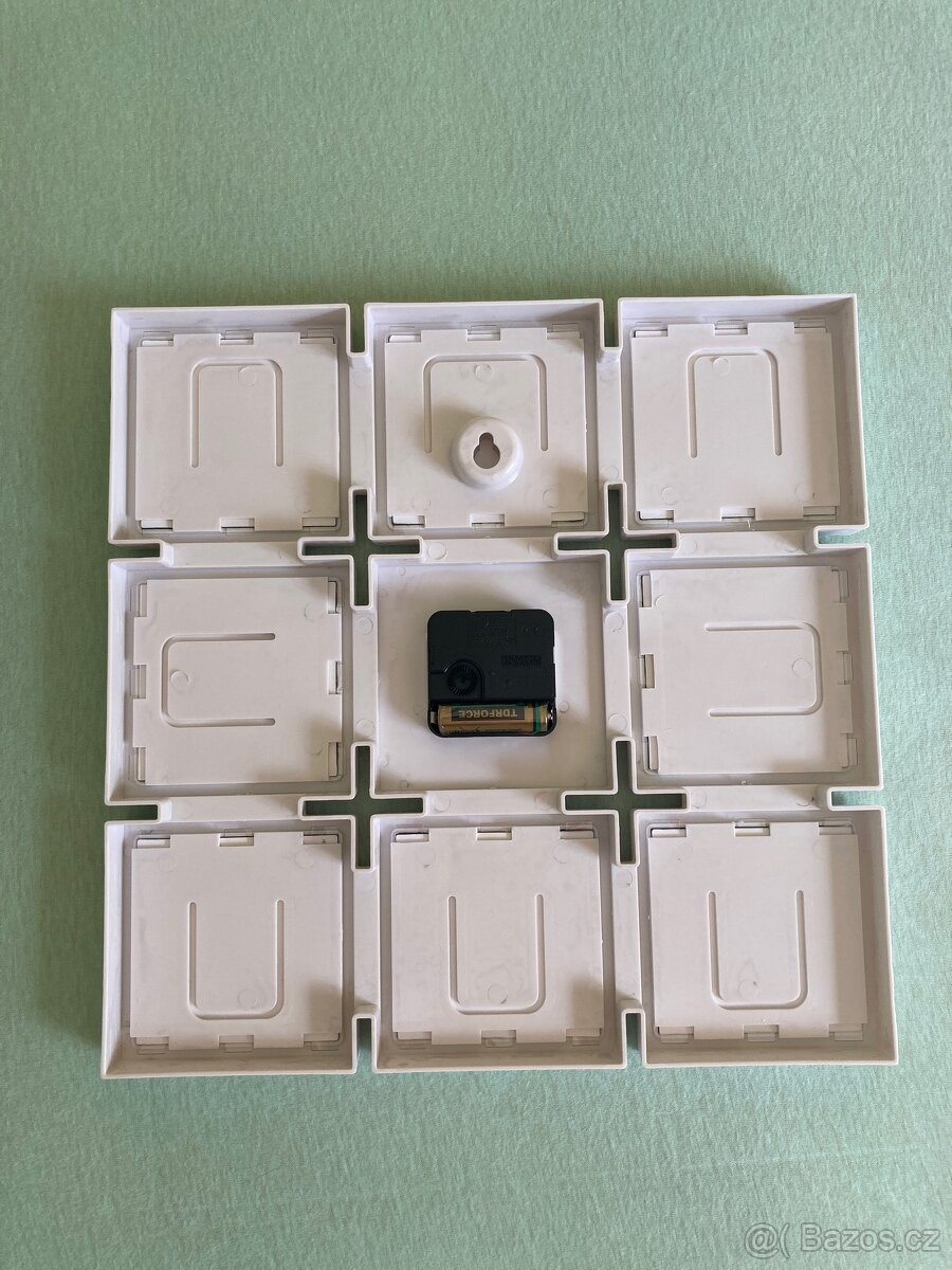 nástěnné hodiny s fotorámečky - 2