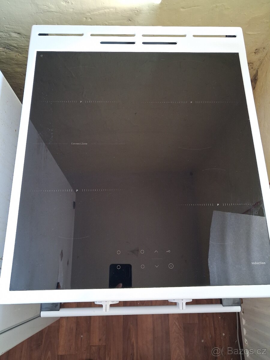 Indukcni sporak Mora - 2