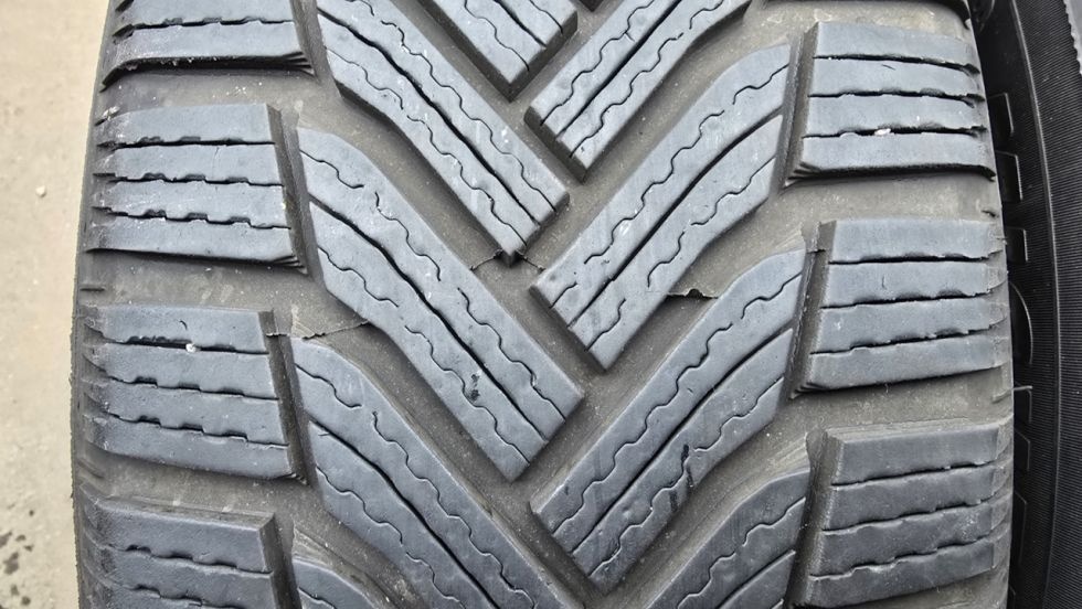 Zimní pneu 205/55/16 Michelin - 2