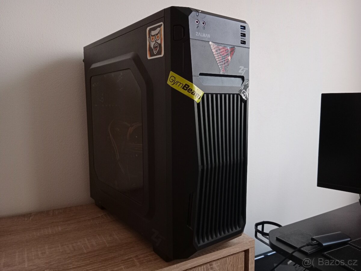 Starší nefunkcni PC jako soubor dilu - 2