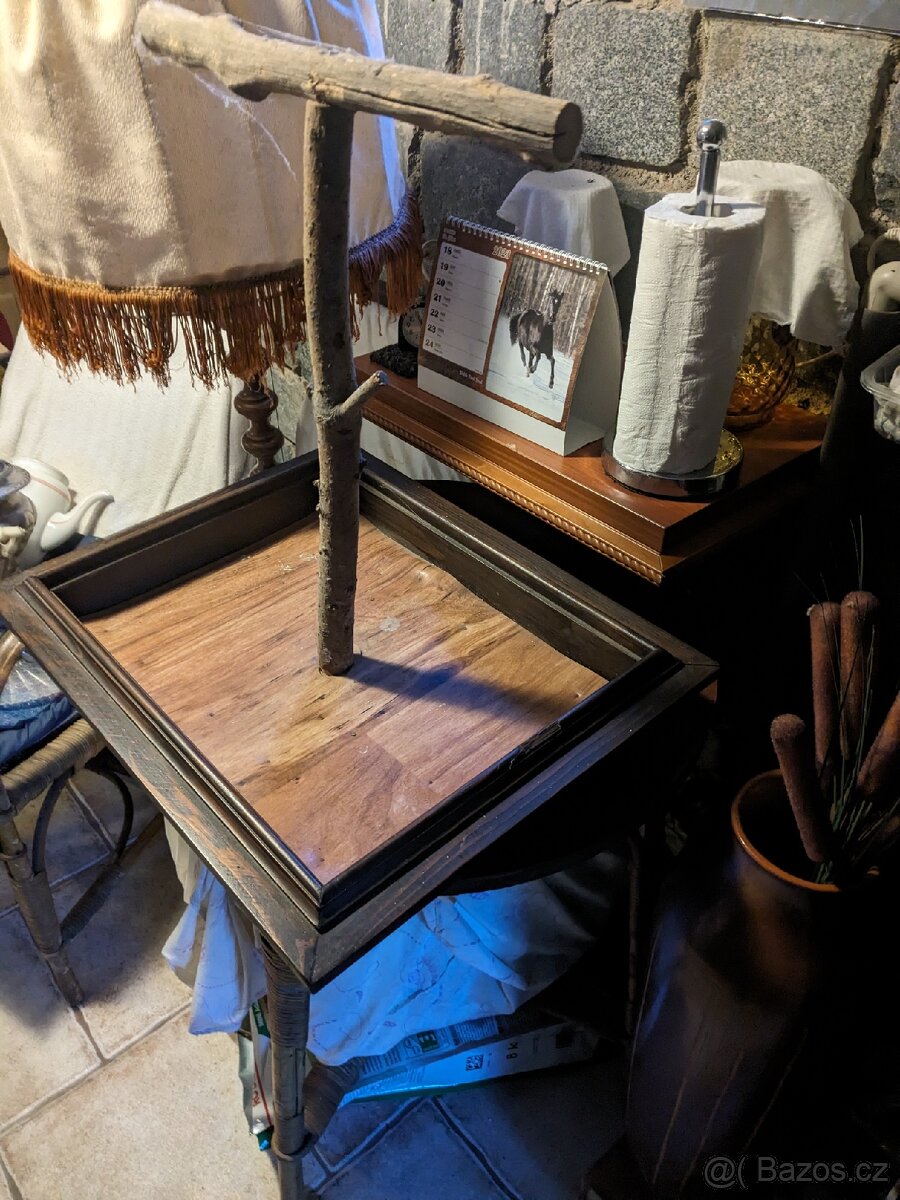 Stojan pro papouška - 2