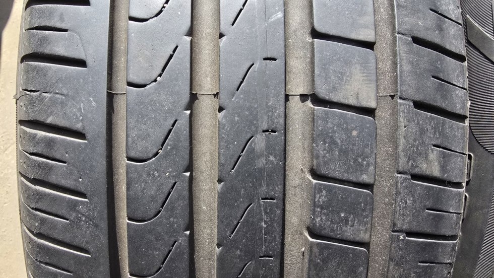 Letní pneu 225/40/18 Pirelli - 2