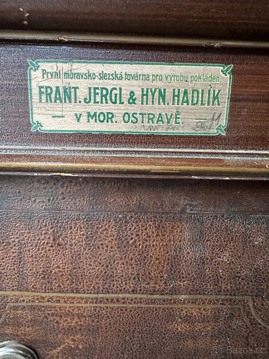 Starožitný trezor Popelka - 2