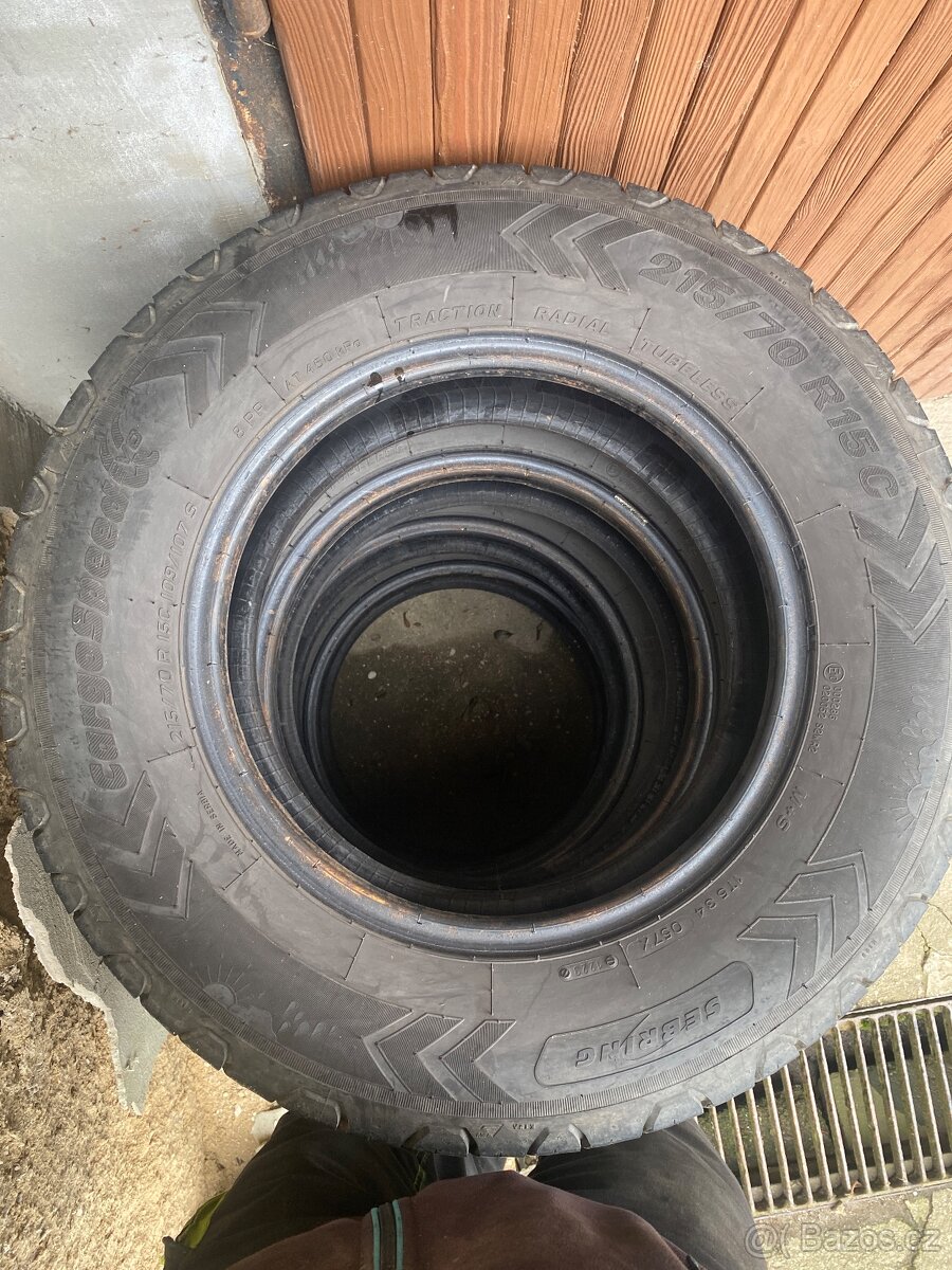 215/70 R15C - 2
