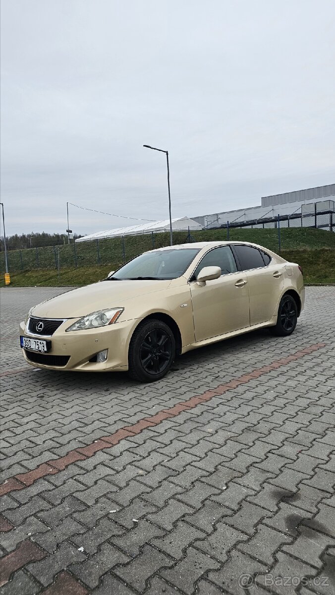 Lexus is220d 130kw - 2