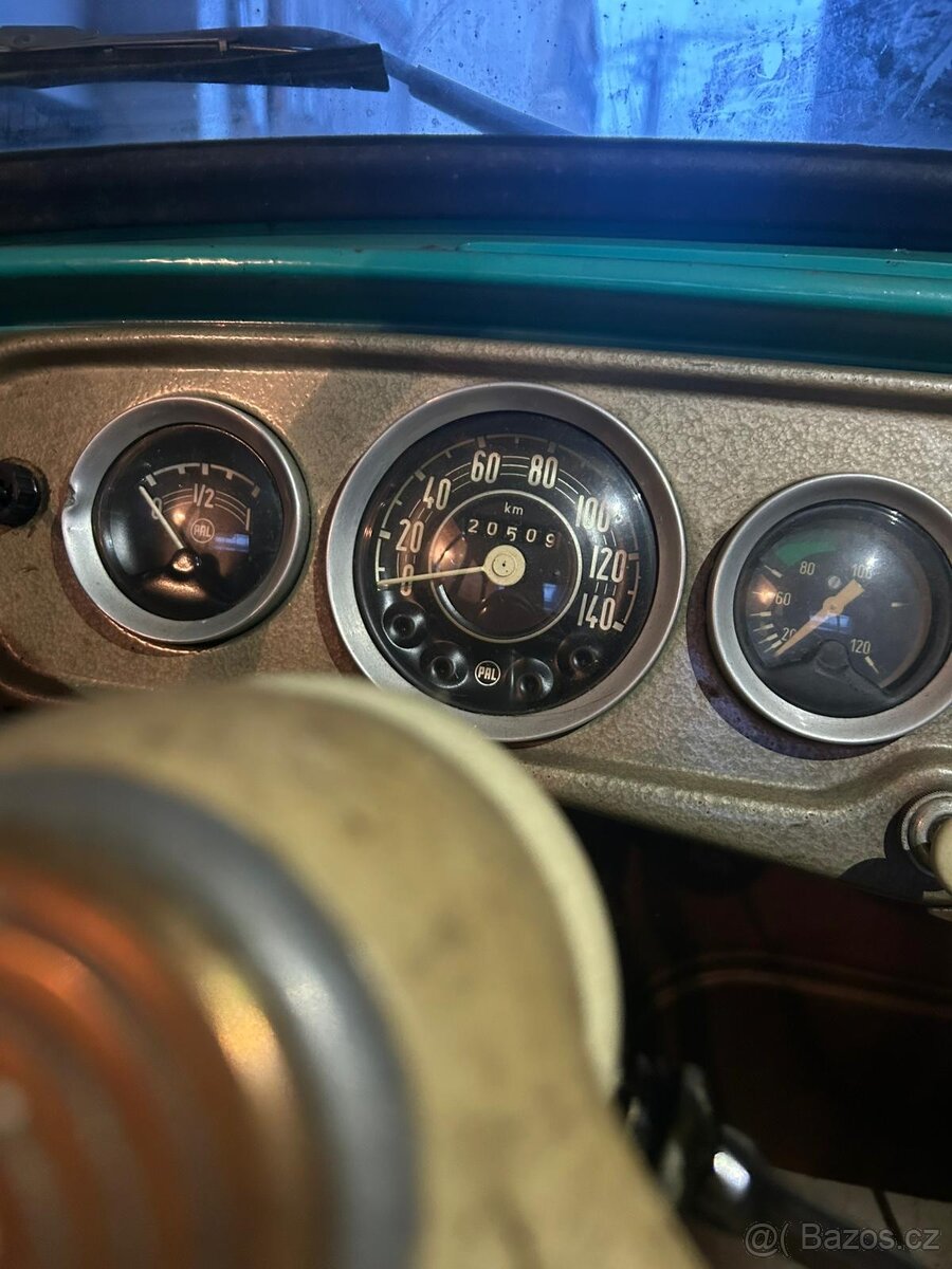 ŠKODA OCTAVIA 1960 TYRKYSOVÁ - 2