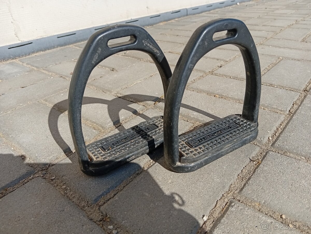 Plastové třmeny Composity - 2