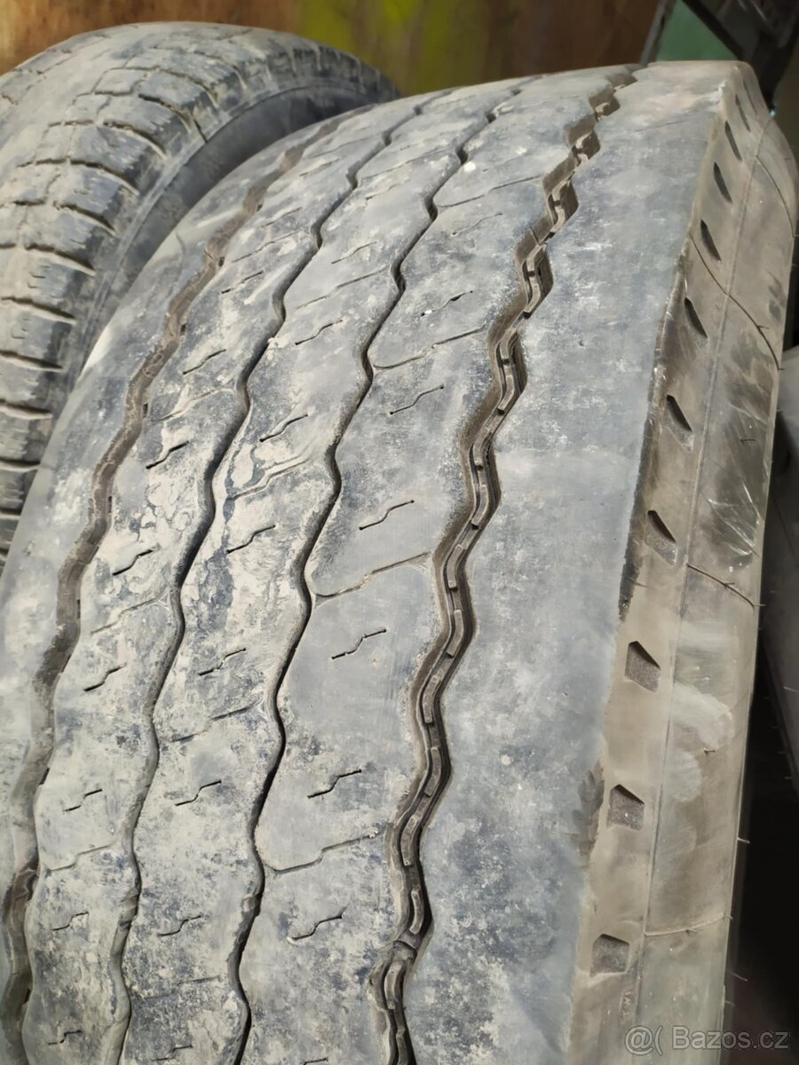 PNEU 385/65/22,5 - 2