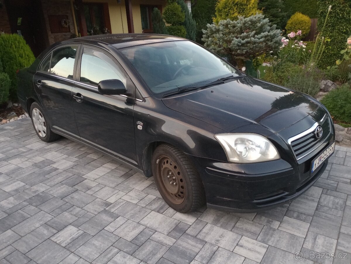 Rozprodám Toyota Avensis 2.0 - 2
