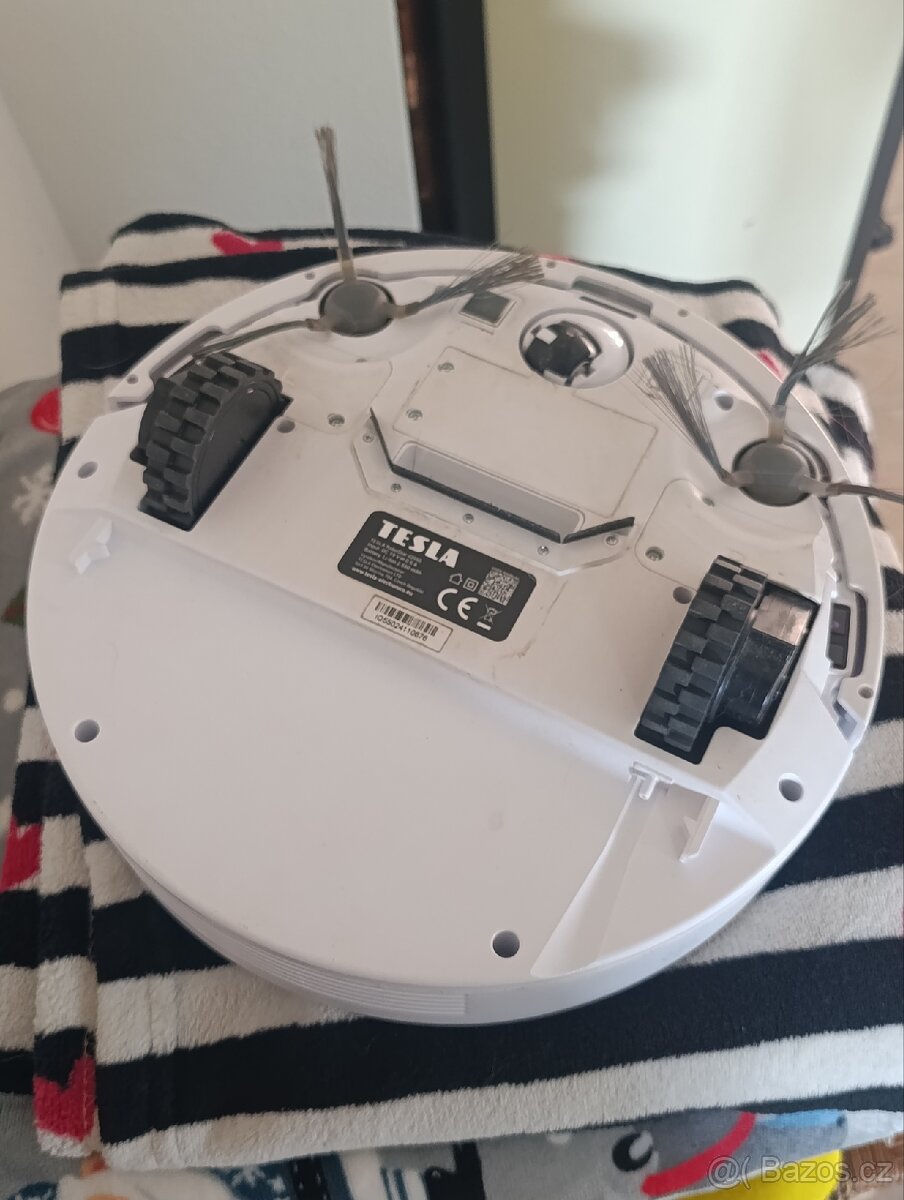 Prodám robotický vysavač Tesla - 2