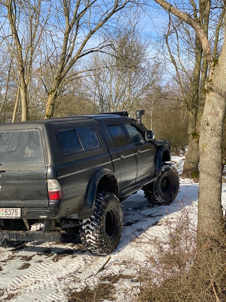 Mitsubishi l200