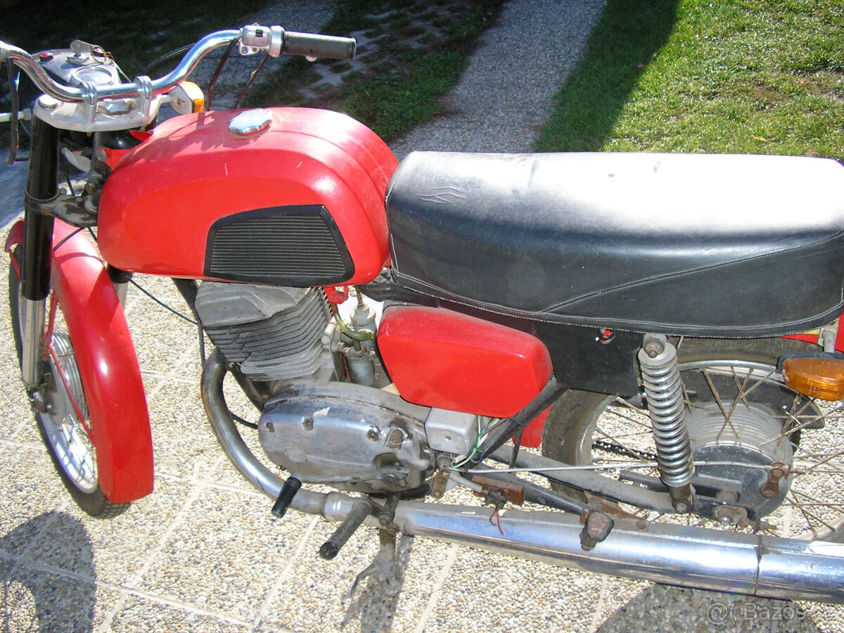 Na predaj Motorka ČZ125 /476/-1- - 2