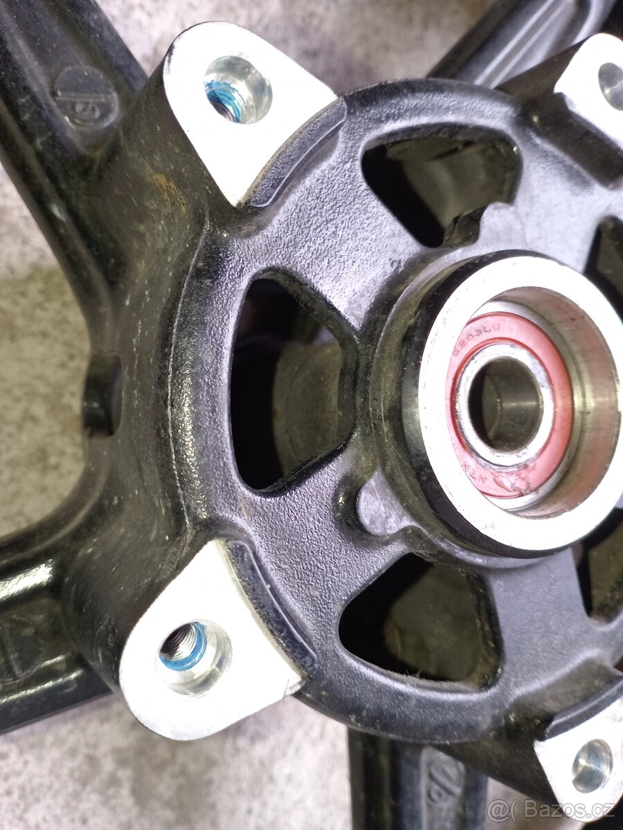 Suzuki sfv gladius 650 - 2