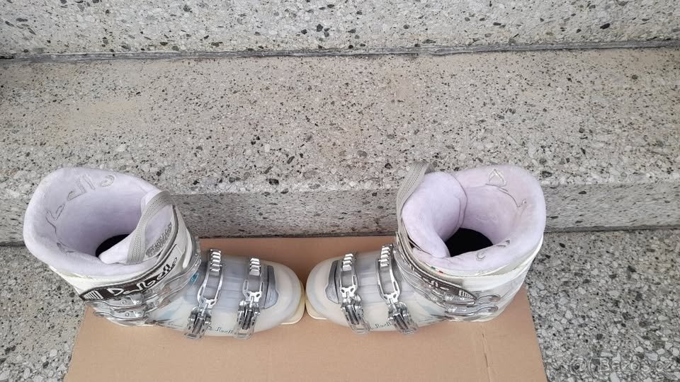 Kvalitní lyžáky Dalbello vel.41 - 2