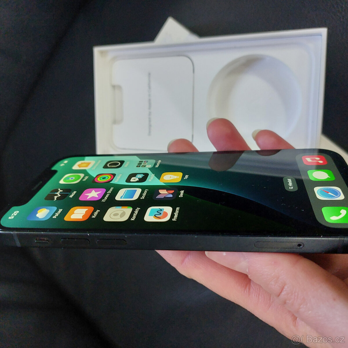 Mobil iPhone 12, kondice baterie 88%, 64 GB, krásný stav - 2