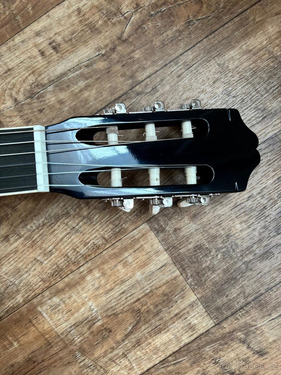 Kytara Henry junior - 2