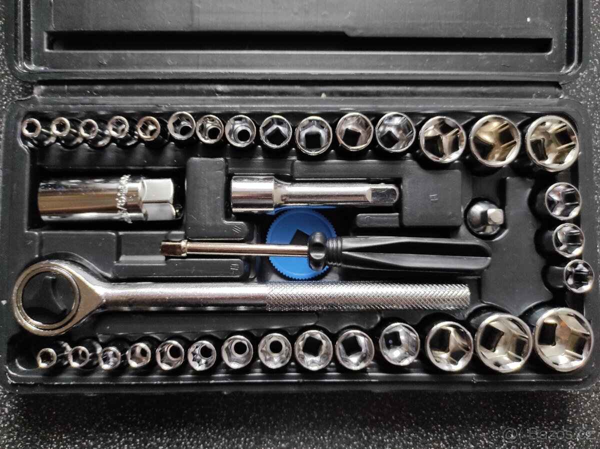 Sada nastrčených klicu - 2