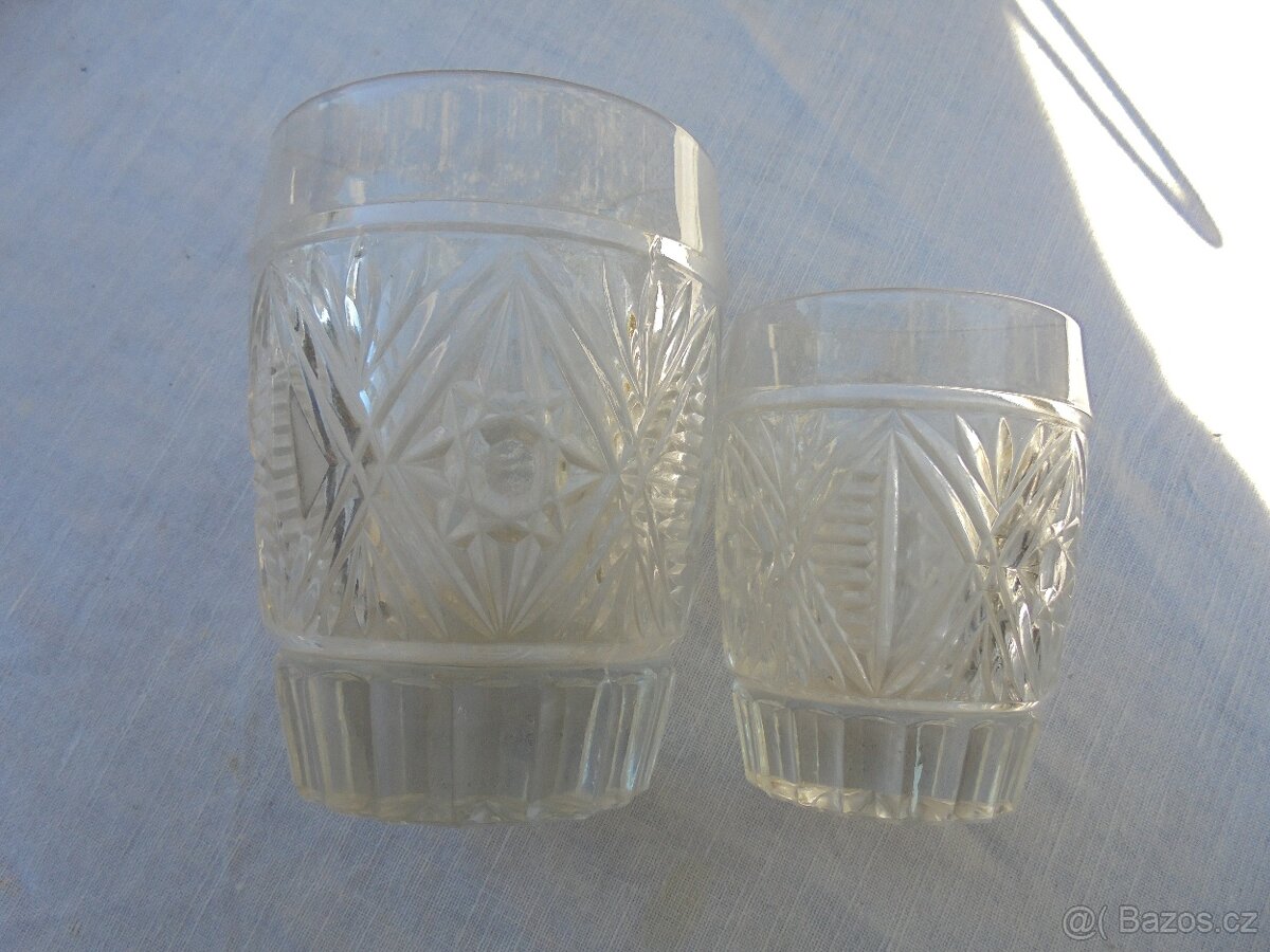 Dvě sady skleniček - 2
