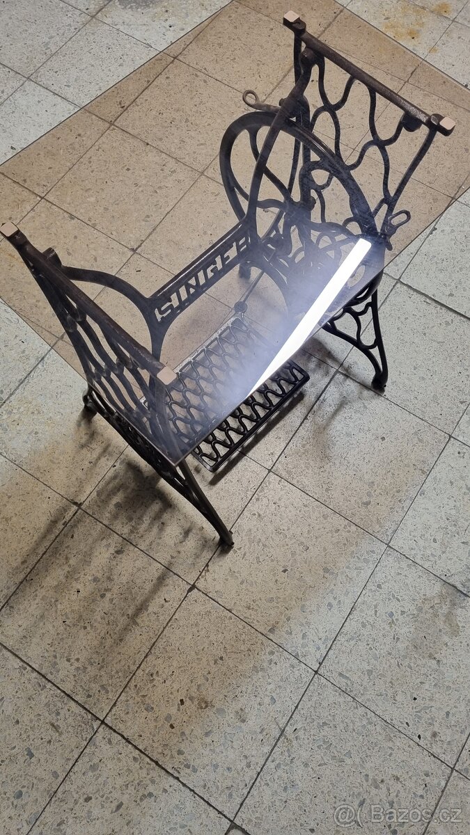 Stůl šicí stroj Singer - 2