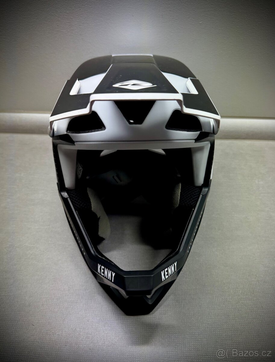 Cyklo přilba Kenny - integrální - 2