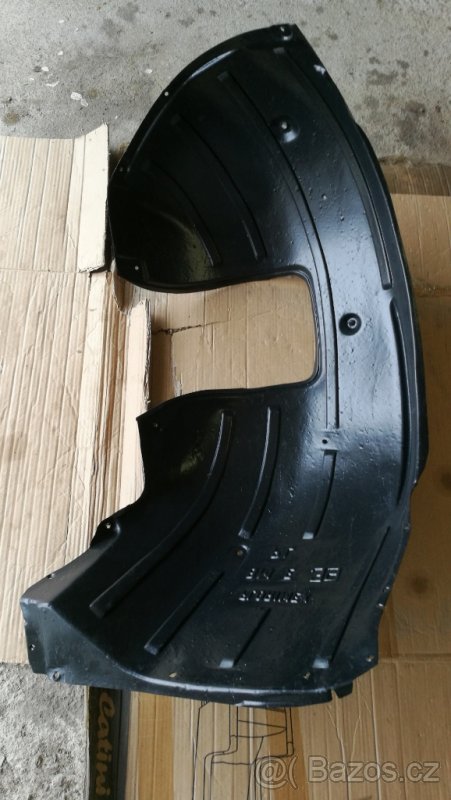 BMW e39 levý přední podběh - 2