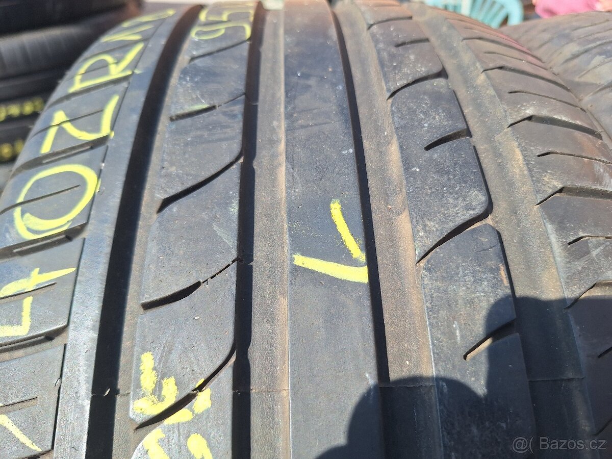 Prodám letní pneu 235/40/18 Goodride - 2