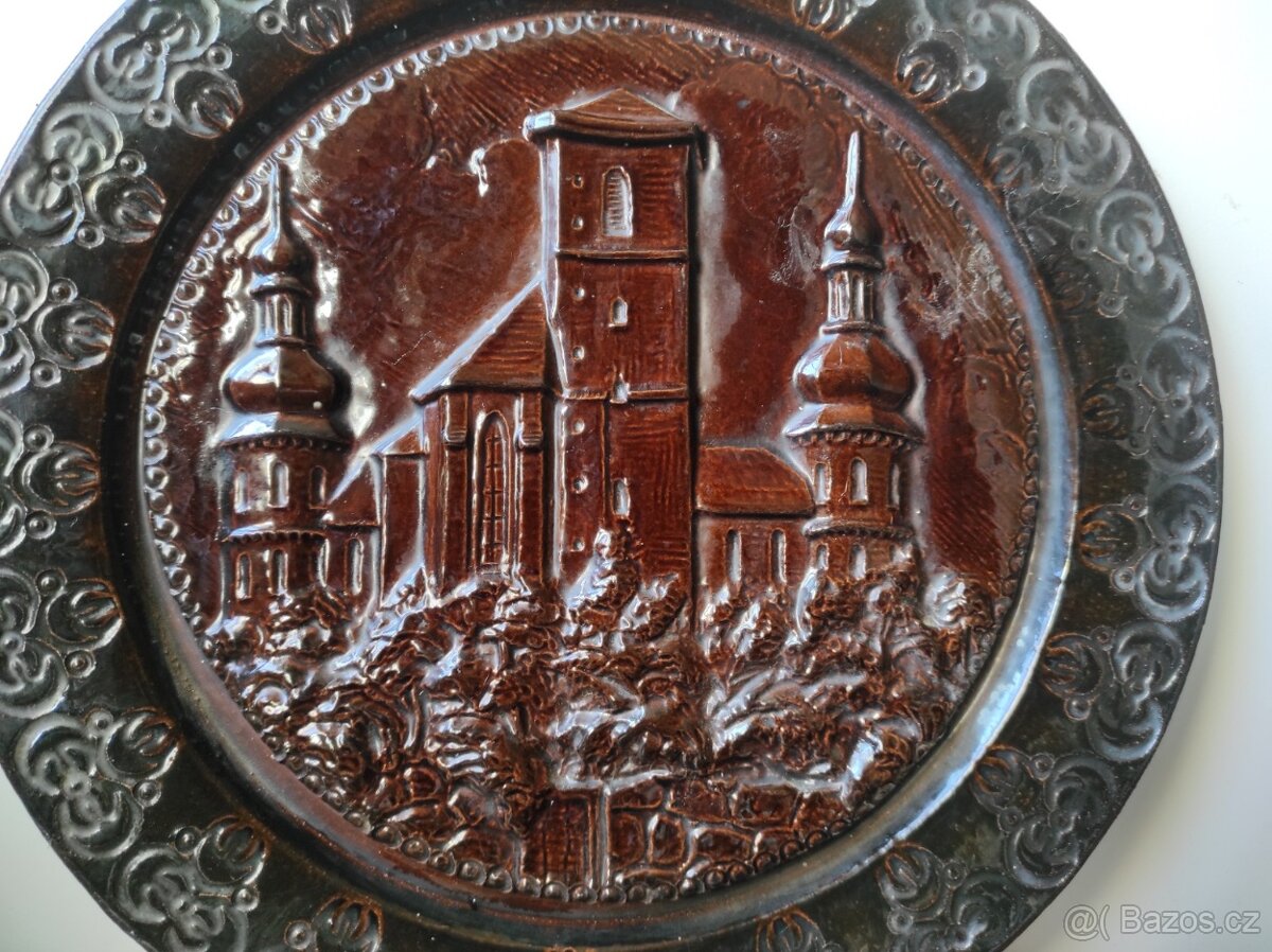 Závěsný keramický talíř - 2