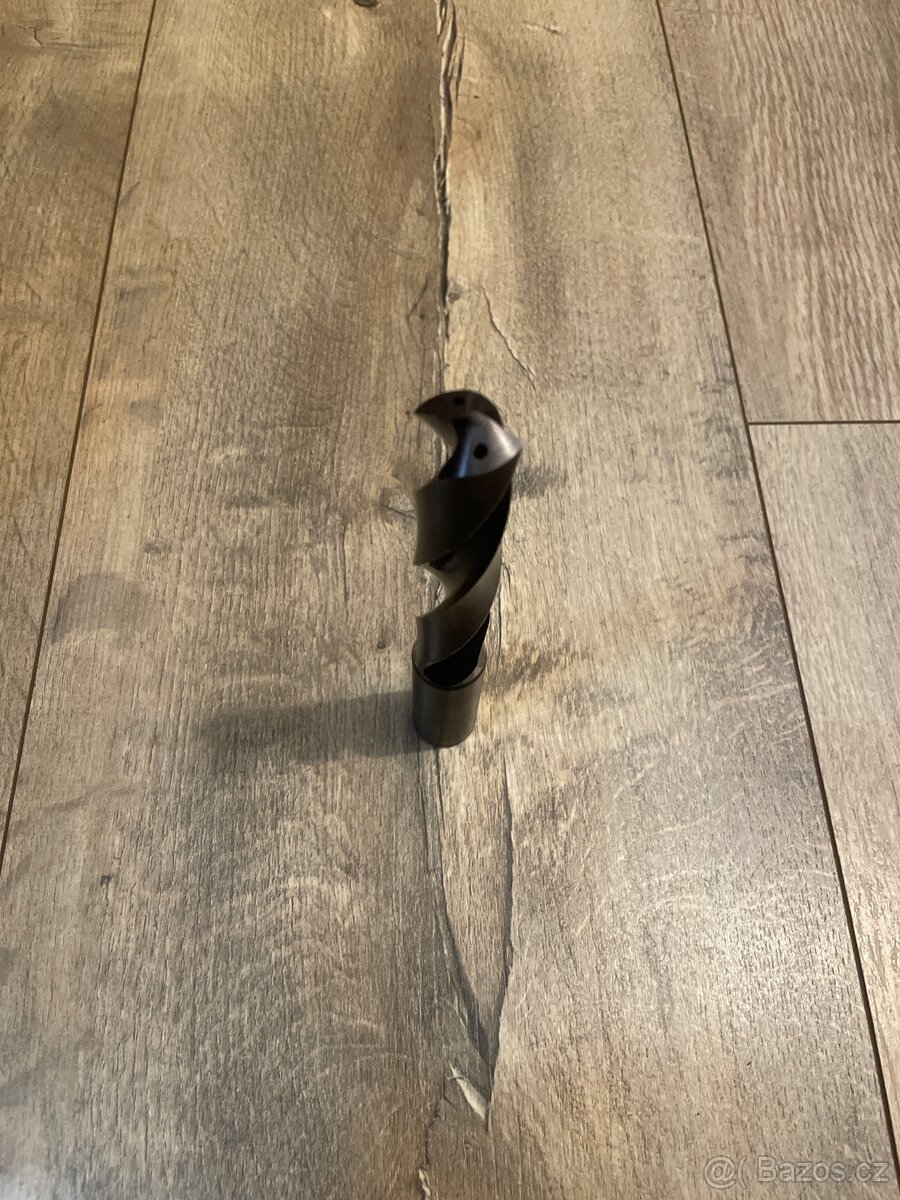 Průmyslový vrták kennametal - 2