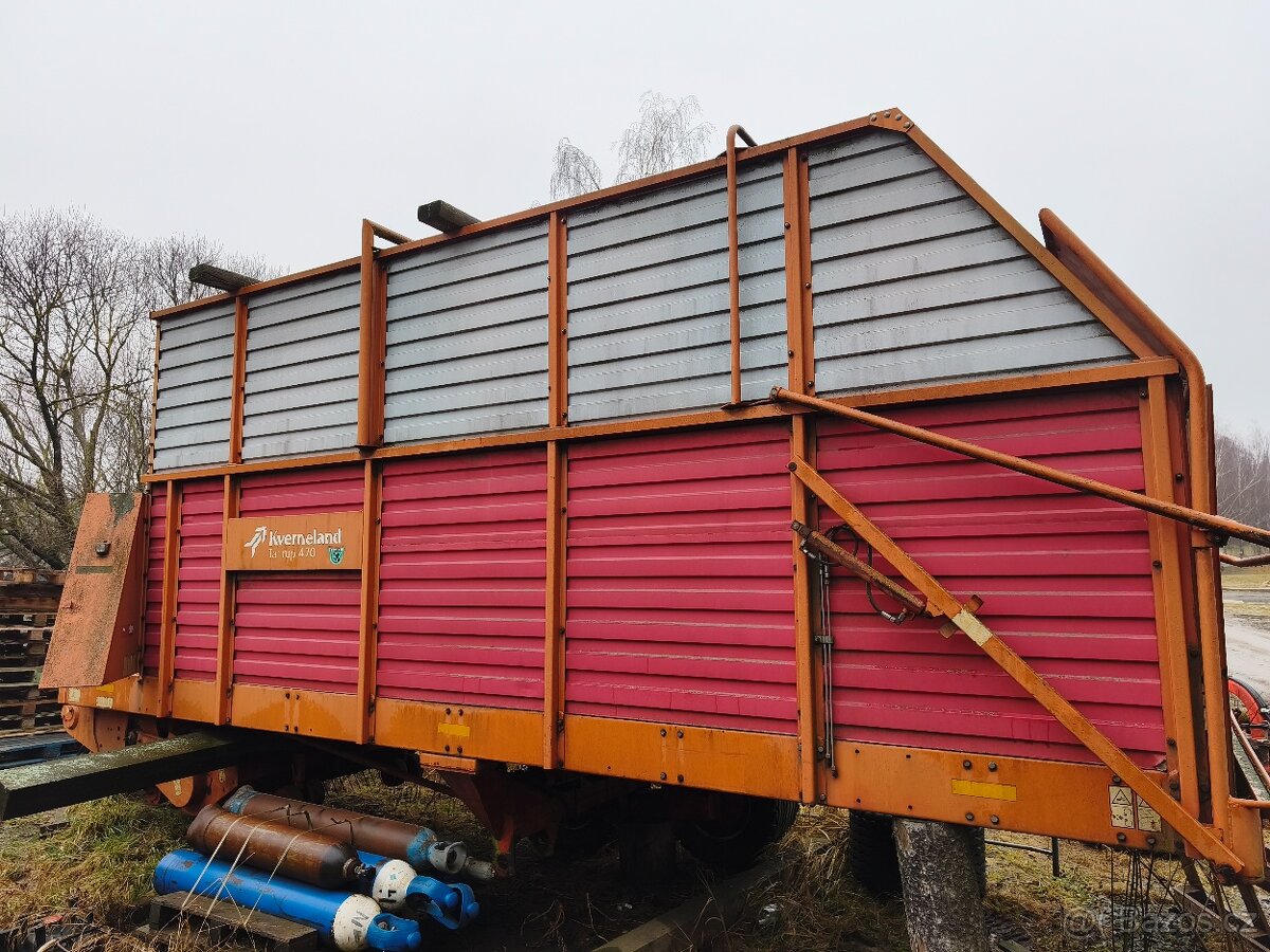 Kverneland Taarup 470 senážní vůz - 2