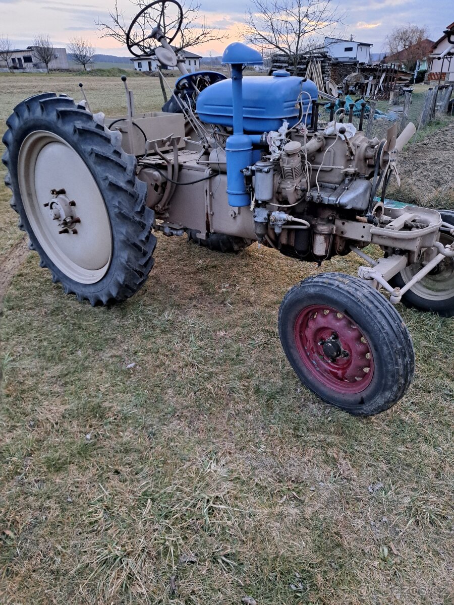 Polomotor Zetor 25K - 2