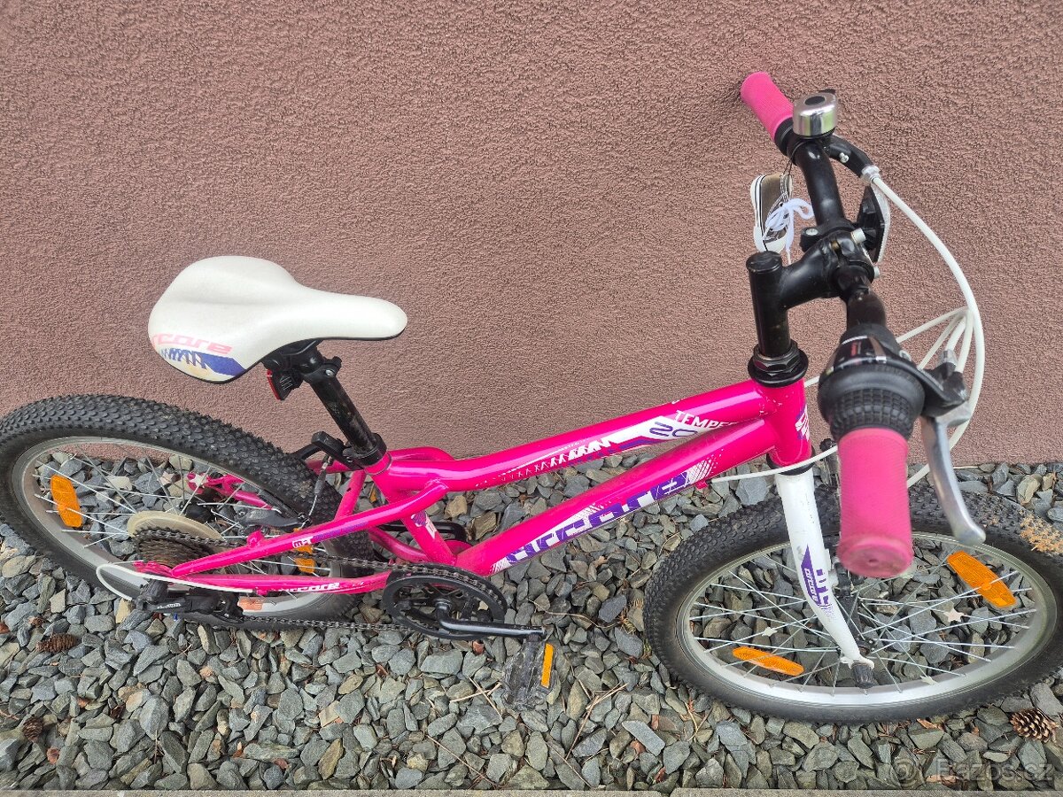 Dívčí kolo vel 20 - 2