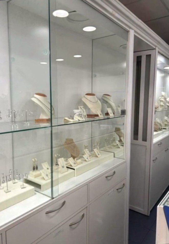 Prodej inventáře klenotnictví. - 2