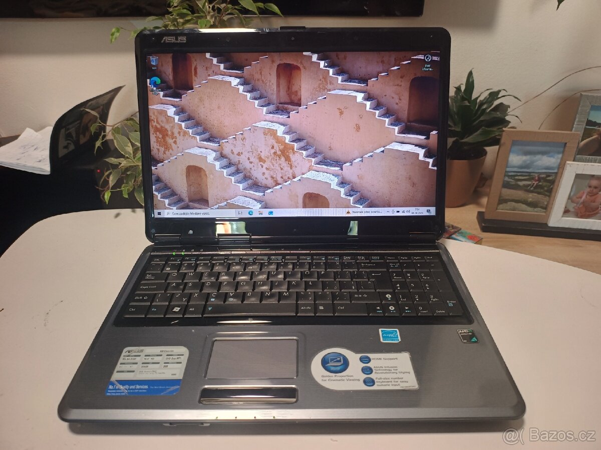 Starší notebook Asus - třeba na diadnostiku, Win10 - 2