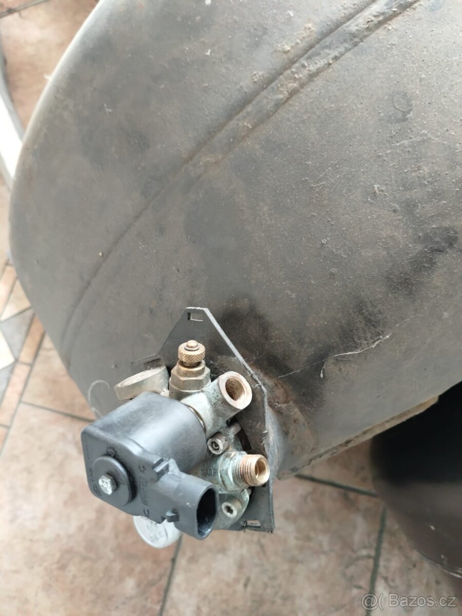 Nádrž LPG, bomba, láhev, externí, plná, toroidní - 2