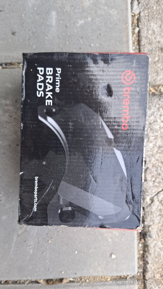 Prodám zadní brzdové destičky Brembo P A6 026 - 2